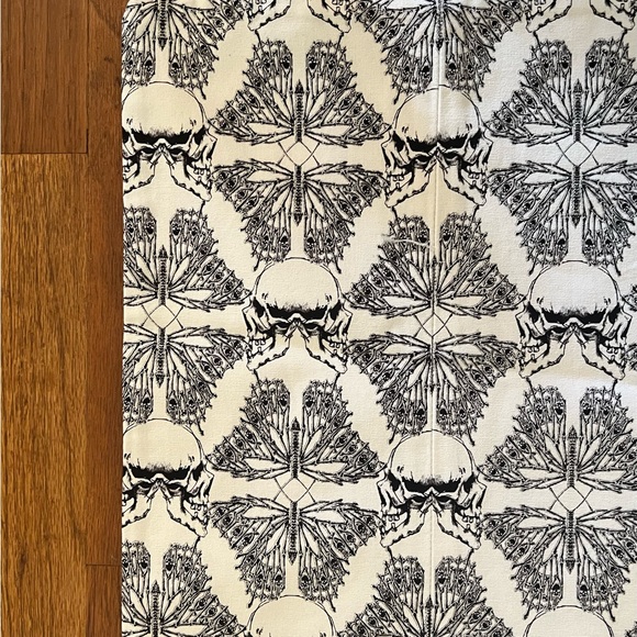 Insanely rare Thomas Wylde prototype HUGE pillow case!! - Picture 7 of 7